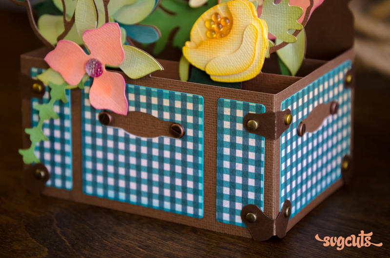 Trunk of Wildflowers Box Card - Click Image to Close